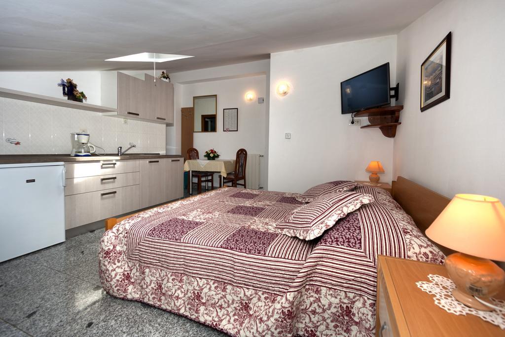 Apartments Prekalj Porec Phòng bức ảnh